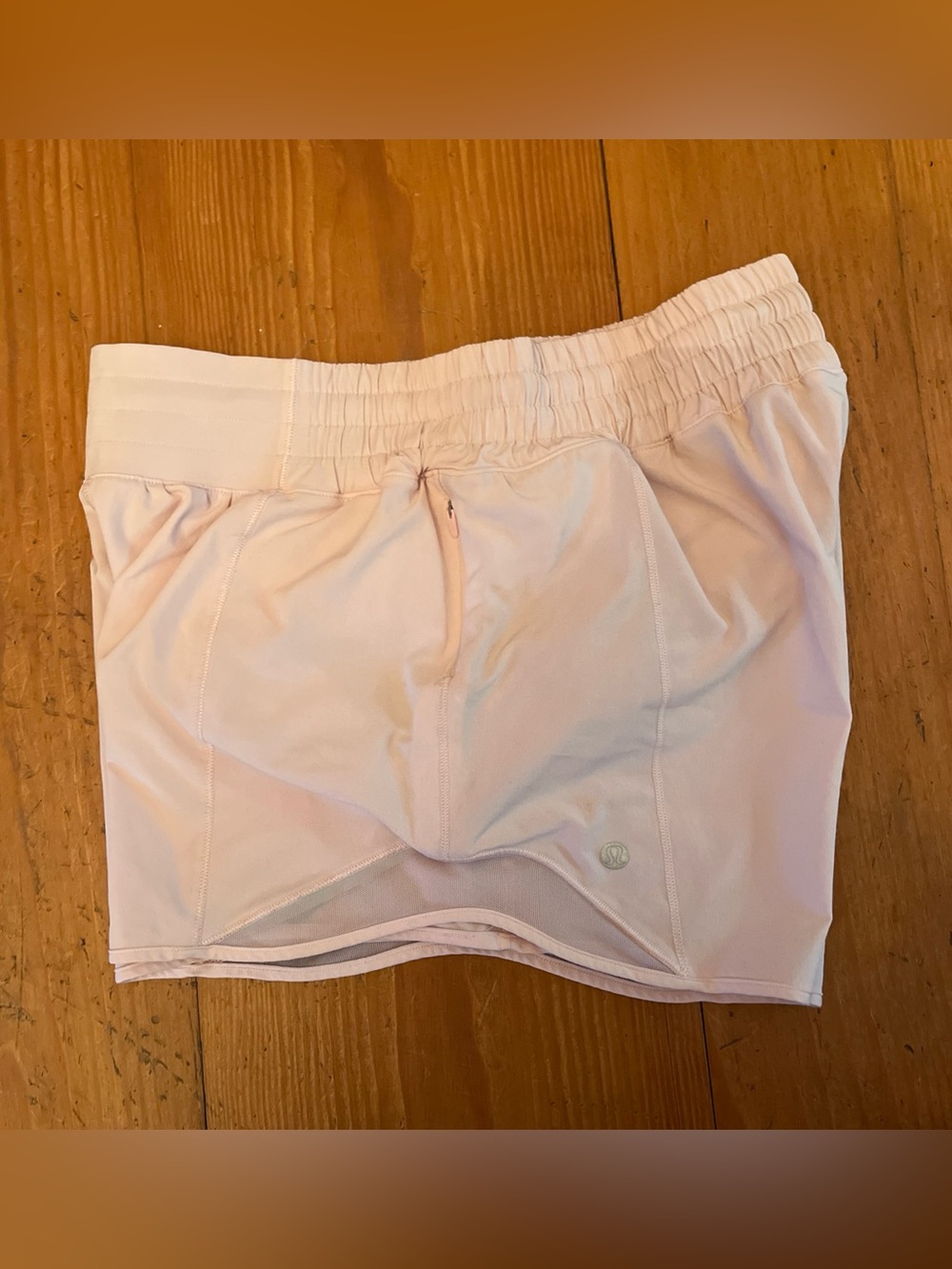 Lululemon Hotty Hot High-Rise Lined Short 2.5” inseam Size 8 shorts pale pink
